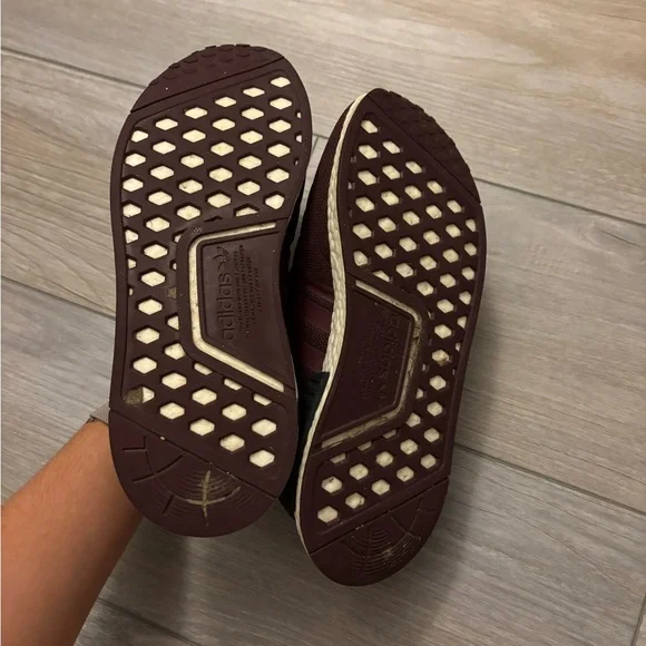 Adidas Burgundy Sneakers Women’s 8.5 - Picture 6 of 6